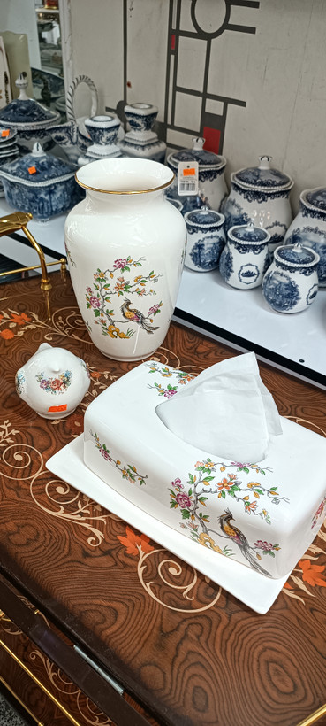 گلدان.جادستمال.مرغ آمین ست سرامیکی لاستر طلا