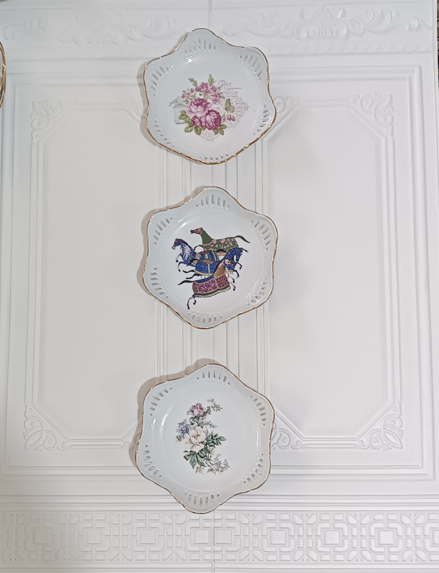 بشقاب دیوارکوب چینی ۲۱ سانتی